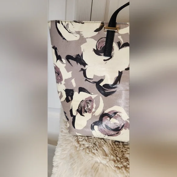 Kate spade floral tote gray white flowers floral - Picture 4 of 10